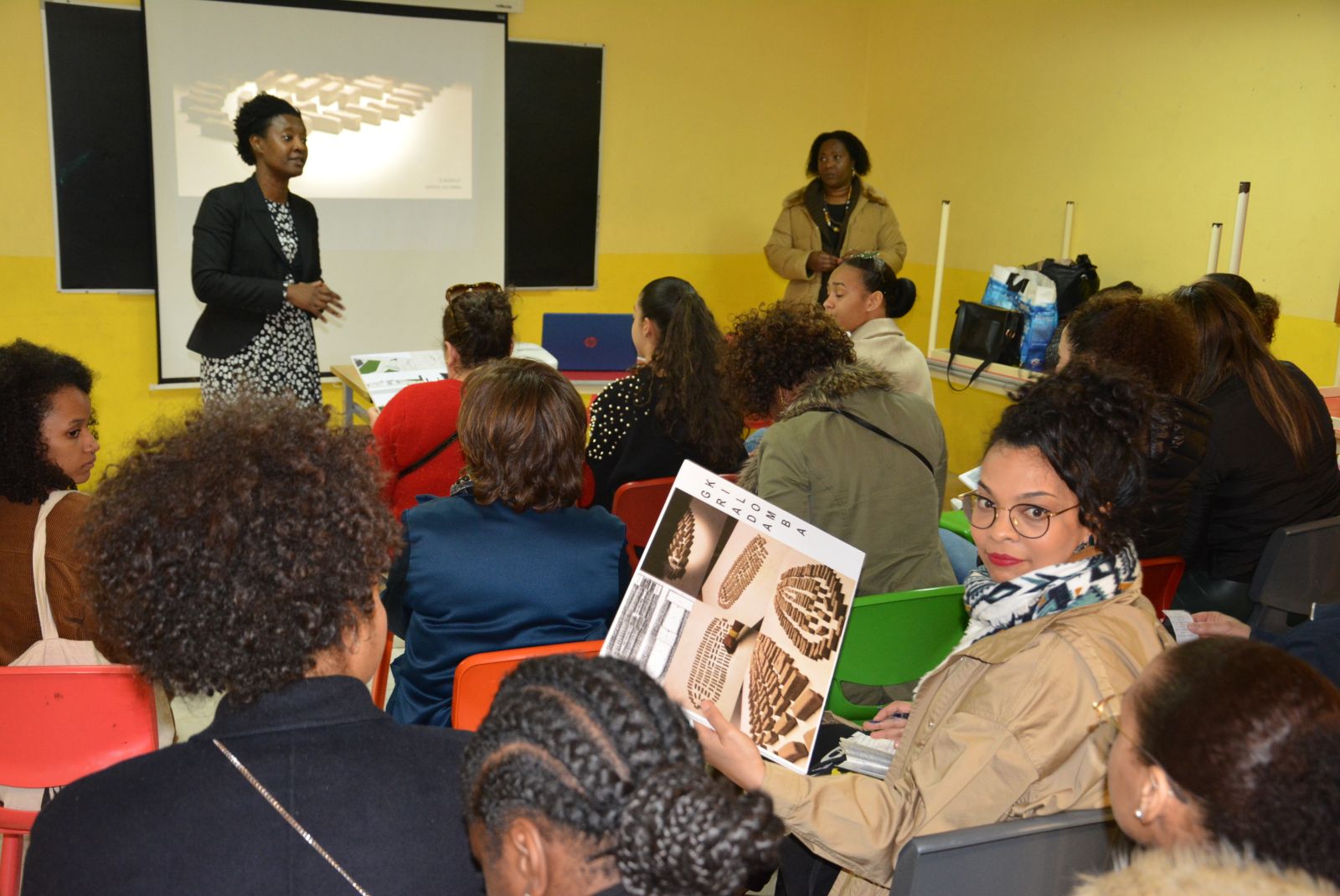 Sessão de apresentação das propostas e votação na sede da Associação Luso Caboverdeana de Sintra, Rio de Mouro, 29/2/2020. @ Djass - Associação de Afrodescendentes